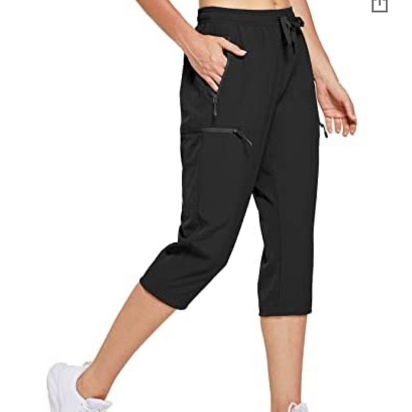 Pants - Fits T4 Womens light weight capris Size XXL